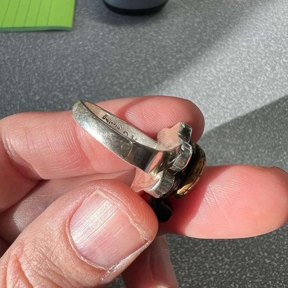 Wood turtle ring with sterling silver band, roughly size 7 3/4 - Picture 8 of 13